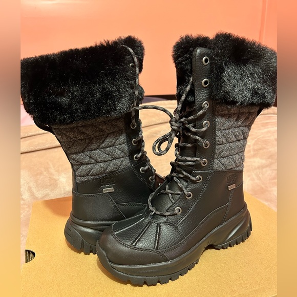 UGG Yose Tall Quilt - size 5 BRAND NEW - Picture 3 of 12